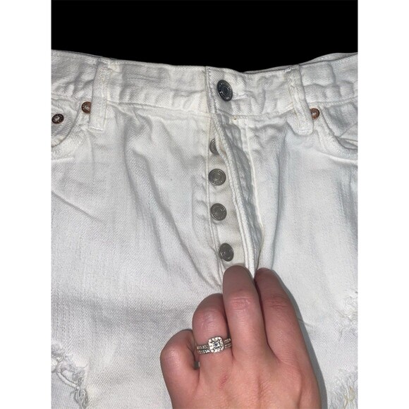 We The Free People Size 30 White Shorts Distressed Button Fly Cut Off Denim Jean - Picture 3 of 3